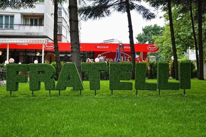 Apartamento Chayka Sea Garden- Entire Flat Or Spacious Private Rooms Or 3-Bed Dorm- Big Balcony Varna Bulgaria